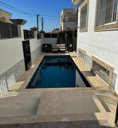 Agadir Bay Villa | Villa Parfum d'Agadir - Piscine privée - Spacieuse et Confortable - Parking - Vue mer - Ambiance familliale