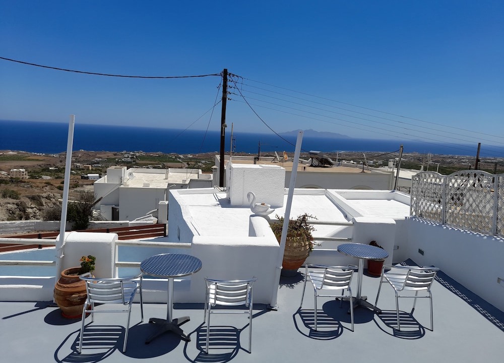 Fira Hotel | Villa Murano