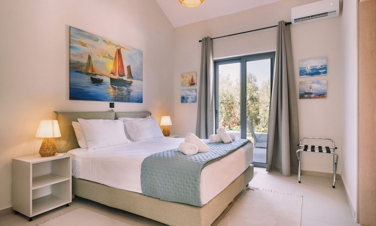 Katsarou House | Cape Blue Suites
