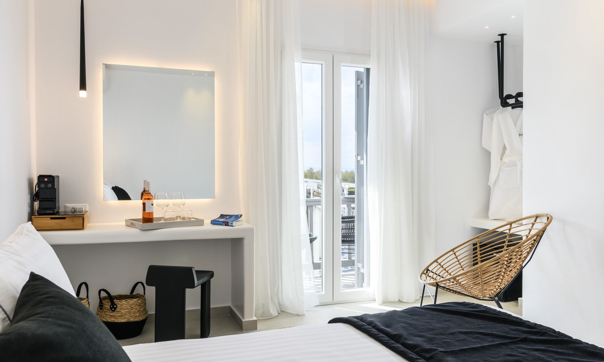 Mykonos Town House | Sunset Windmills Suites