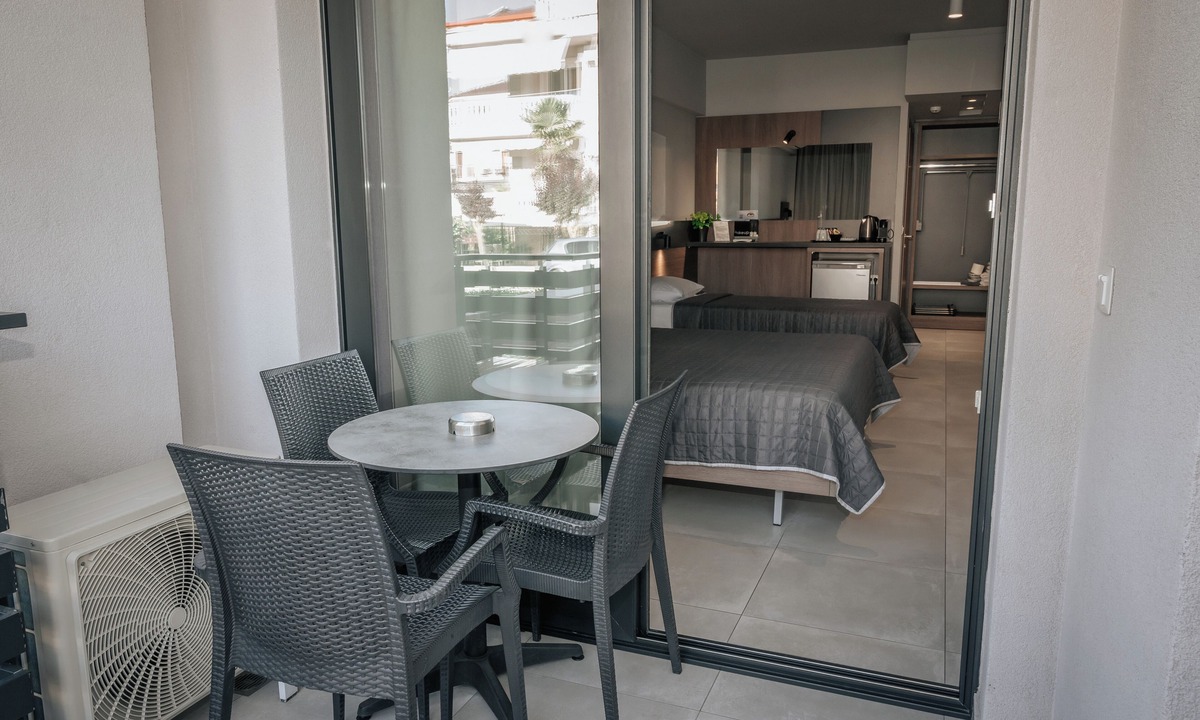 Katerini House | Elizabeth Queen Luxury Rooms