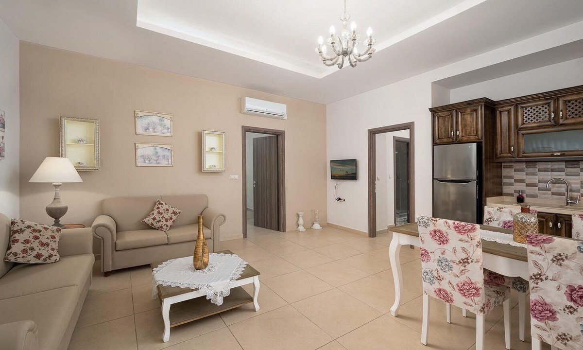 Kamilari Apartment | Apartment "Orelia Cretan" with swimming pool
