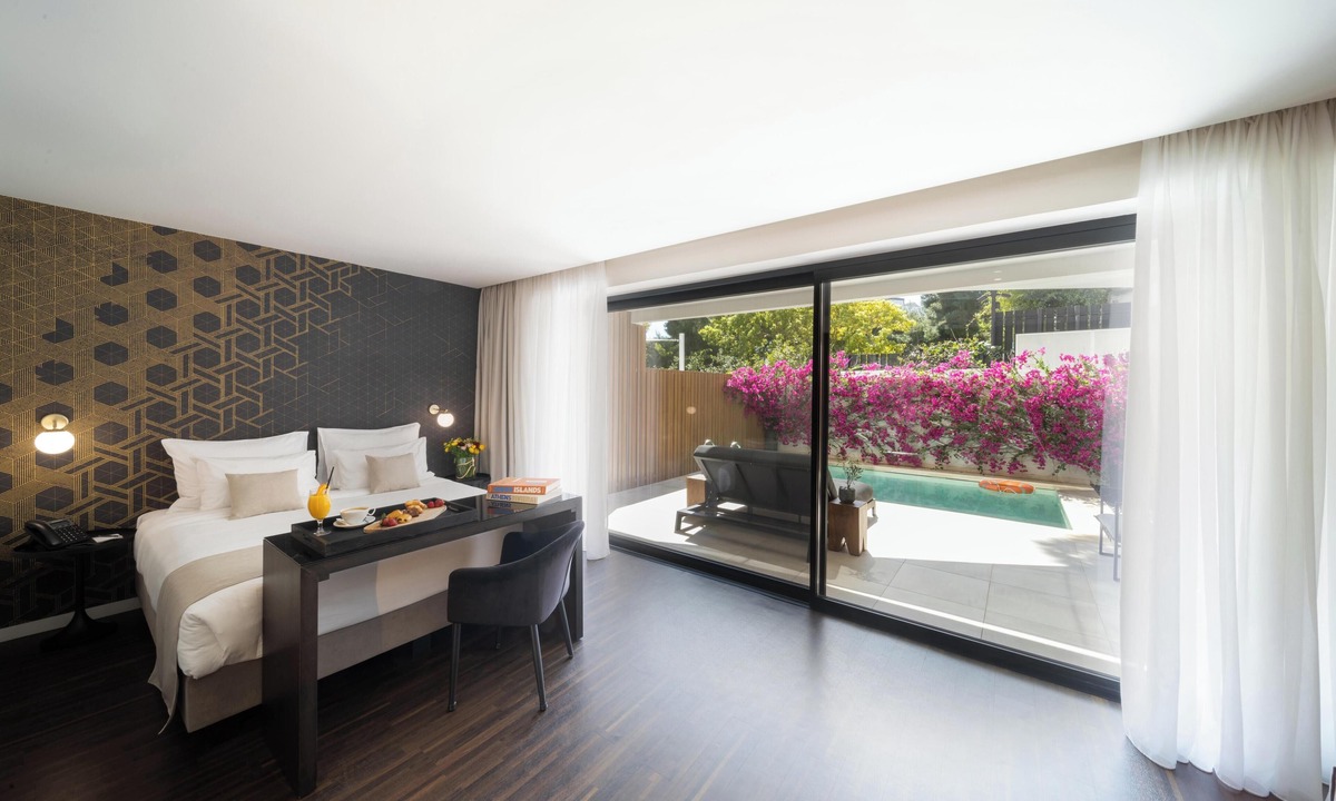 Vouliagmeni Hotel | Azur Hotel