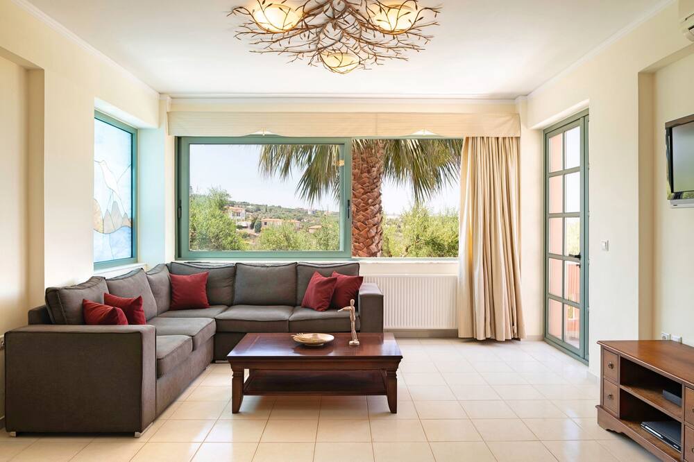 Xiro Chorio Villa | Alkyonides Villas