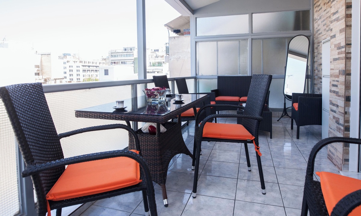 Monastiraki Apartment | Central 2Bd Apt w Balcony by Monastiraki
