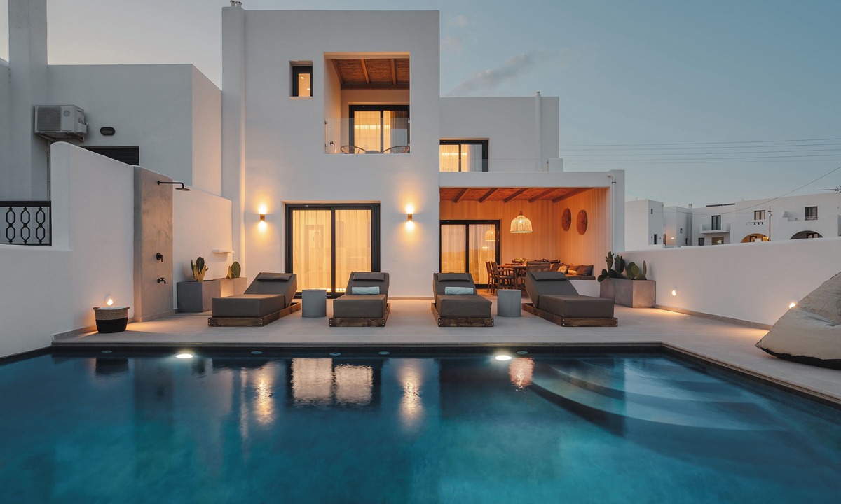 Plaka Villa | C & G Villas