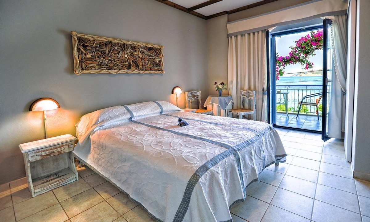 Agii Apostoli Hotel | Argo Rooms & Studios