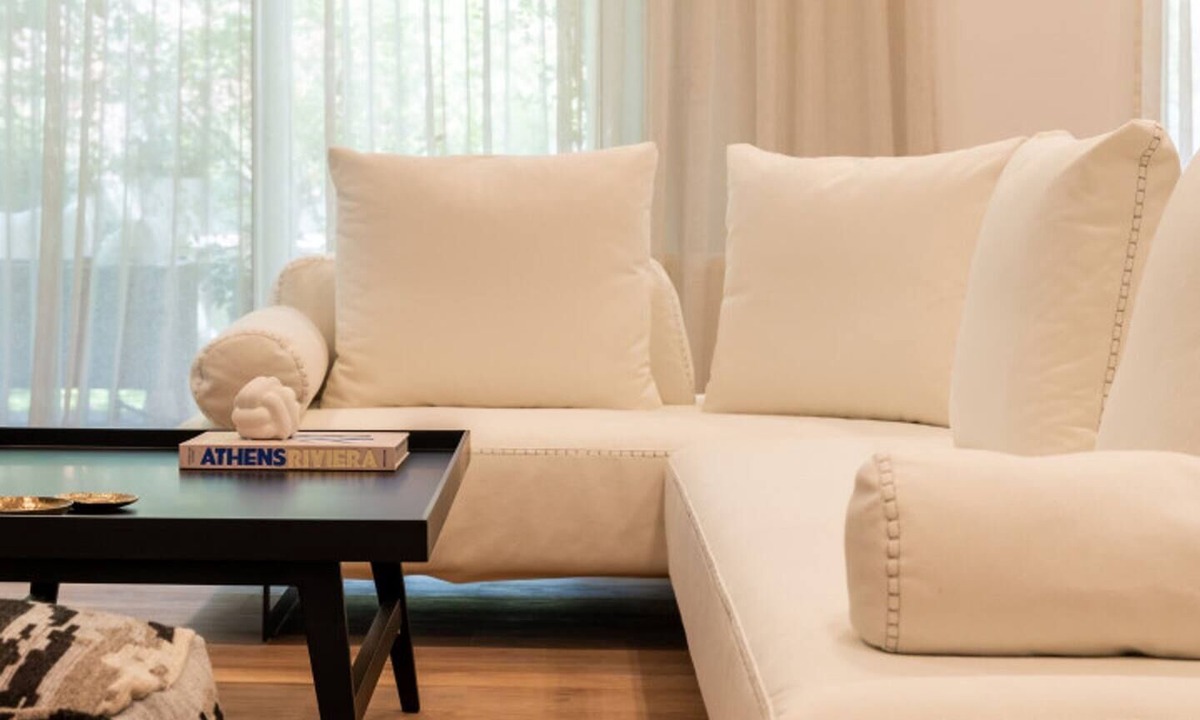 Vouliagmeni Apartment | 4BD Apartment with Outdoor Jacuzzi Garden