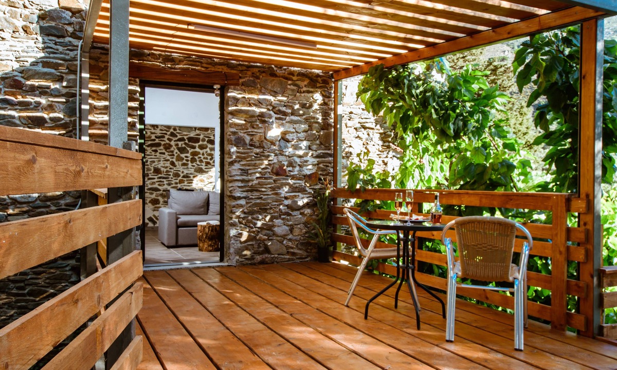 Livadia Apartment | Traditional Apartments Elafos