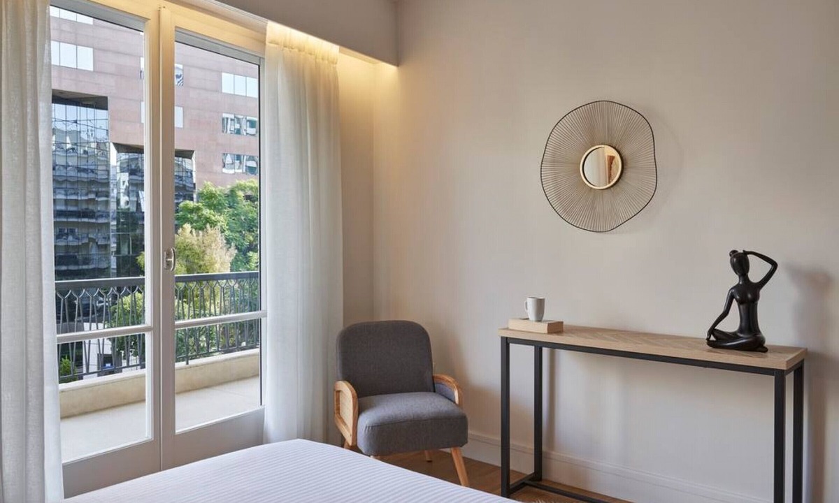 Kolonaki Apartment | Chic n Bright 3Bd Apt with Hilton View