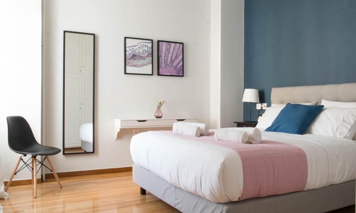 Plaka Apartment | Chic and Cosy Flat in Plaka