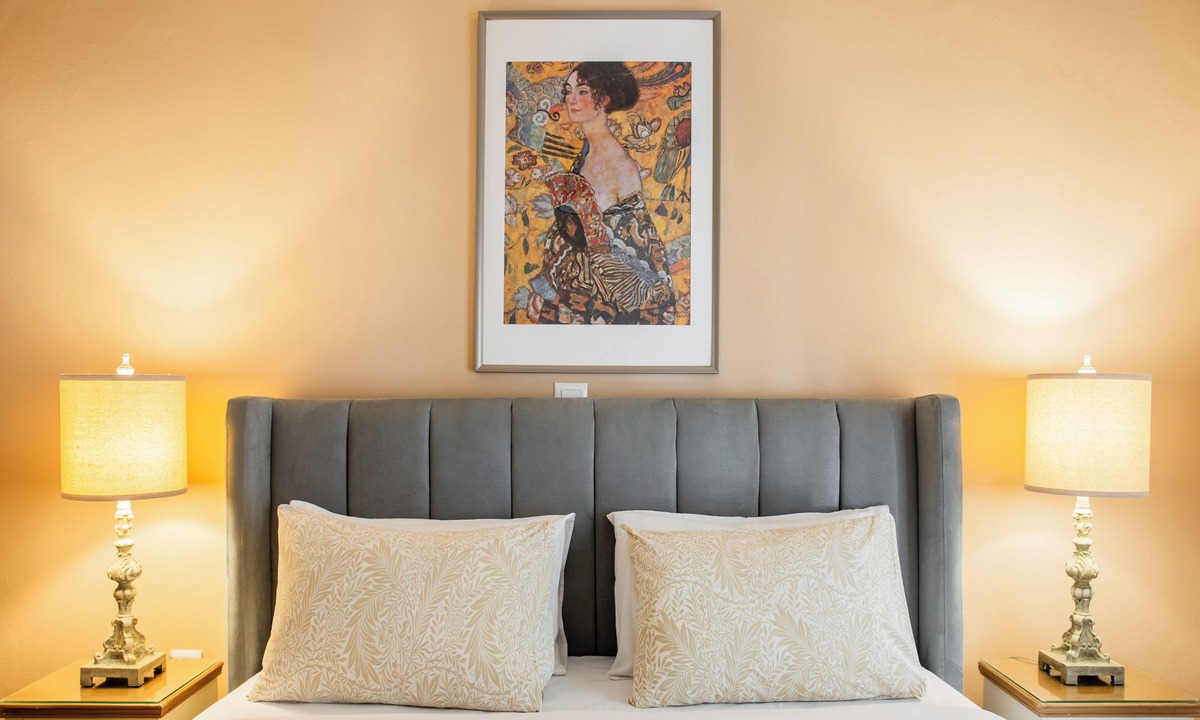 Athens Apartment | An 47 sq meters Artistic Apartment in the center of Athens