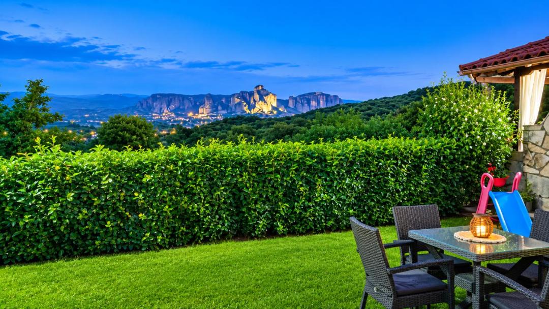 Diava House | Private Meteora Panorama Garden Villa