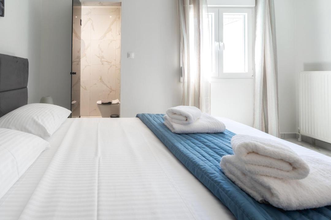 Larissa House | Newly built detached house with parking 2