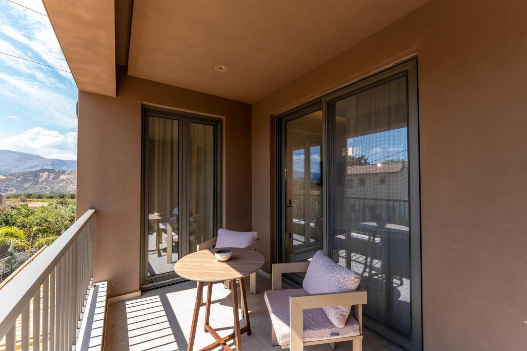 Ano Kalesia Apartment | Luxury Suites with BBQ next to Heraklion by Kalles Homes & Suites