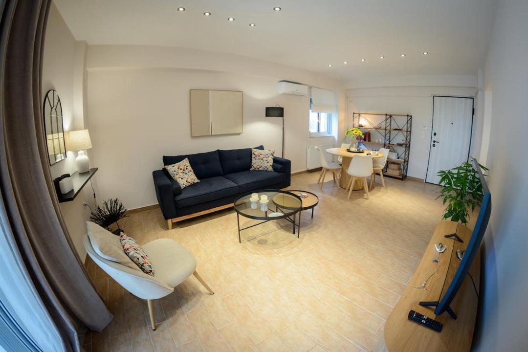 Marousi Apartment | Charming Garden Apartment, steps from metro station