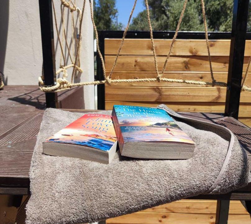 Tymbaki House | Woodoven home - pool, bbq & outdoor cinema