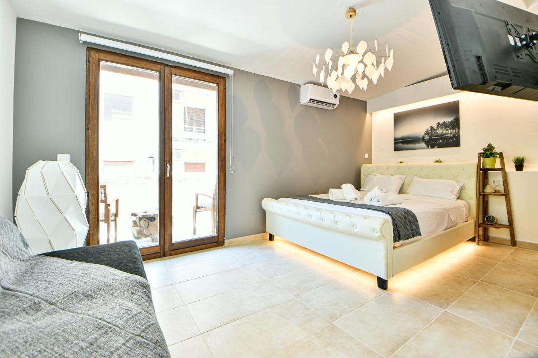 Ilisia Apartment | Flowers of Athens