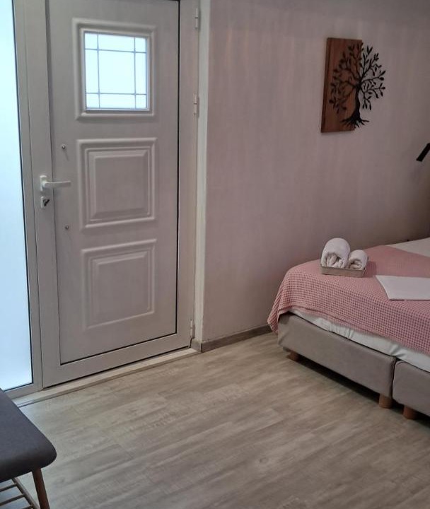 Markopoulo Mesogaias Apartment | Carpe Diem near the Athens airport