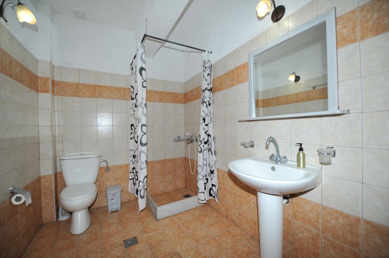 Photo of Bathroom in Fira