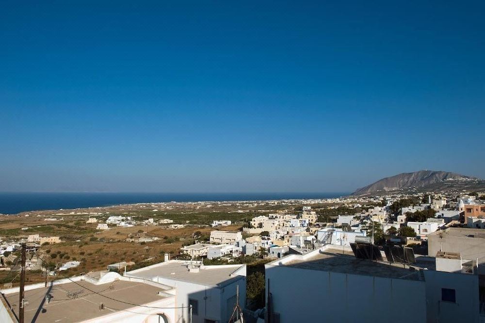 Photo of Others in Fira