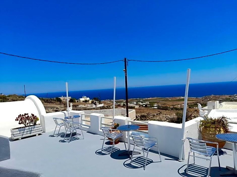Photo of Others in Fira