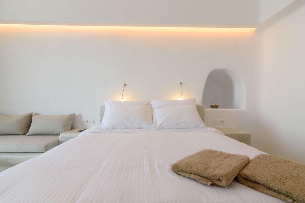 Photo of Bedroom in Fira