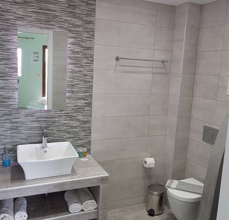 Photo of Bathroom in Fira