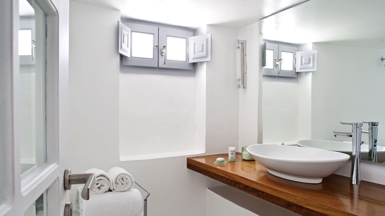 Photo of Bathroom in Oia