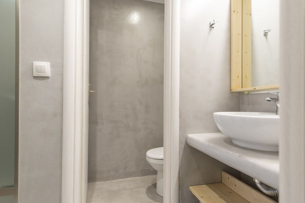 Photo of Bathroom in Fira