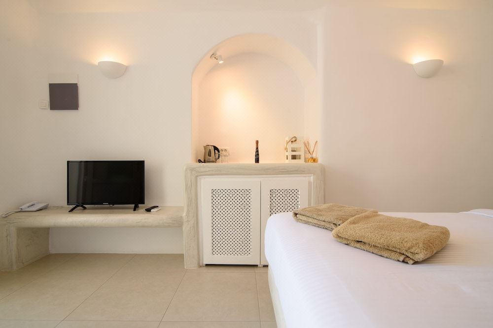 Photo of Bedroom in Fira