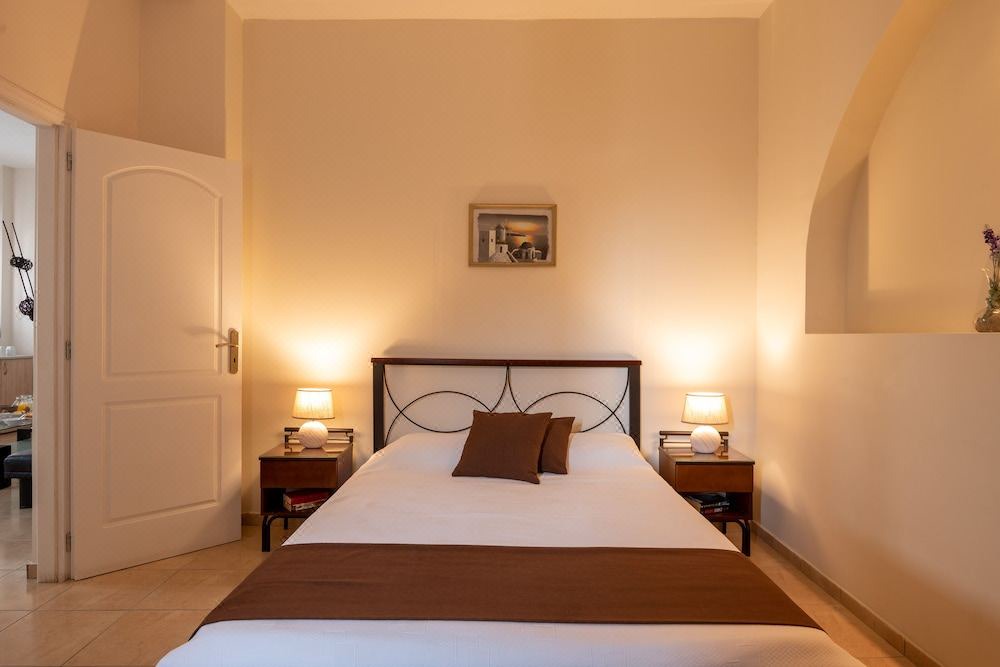 Photo of Bedroom in Fira