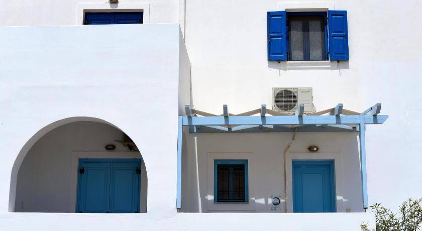 Photo of Others in Perissa