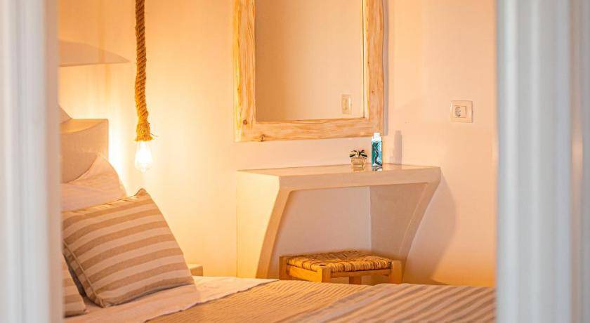 Photo of Bedroom in Exomytis