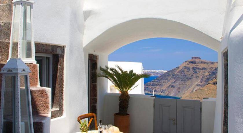 Photo of Others in Fira