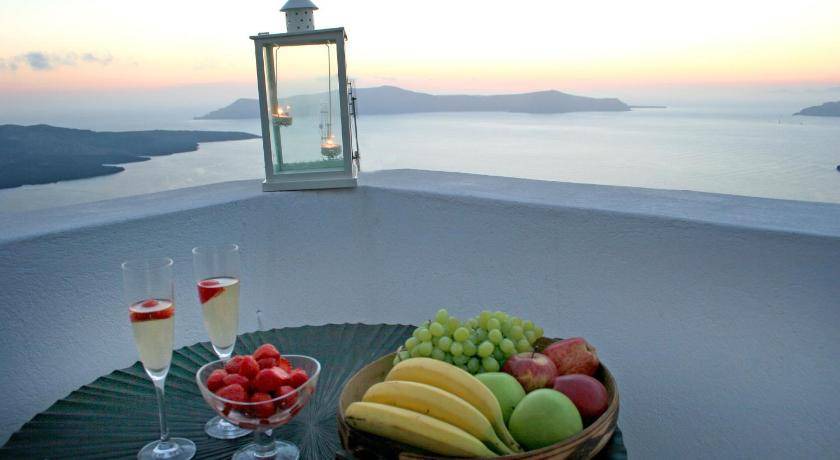 Photo of Others in Fira