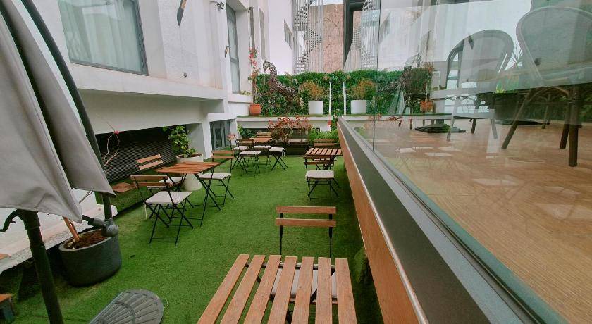 Photo of Patio Balcony in Quartier Des Orangers