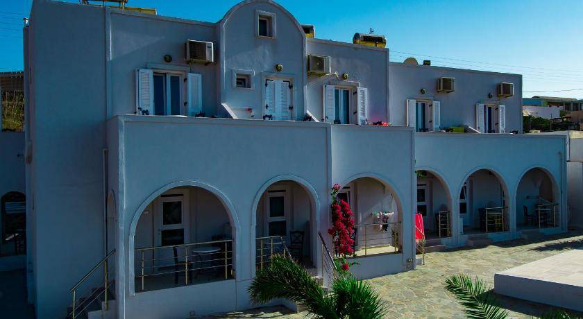 Photo of Others in Oia