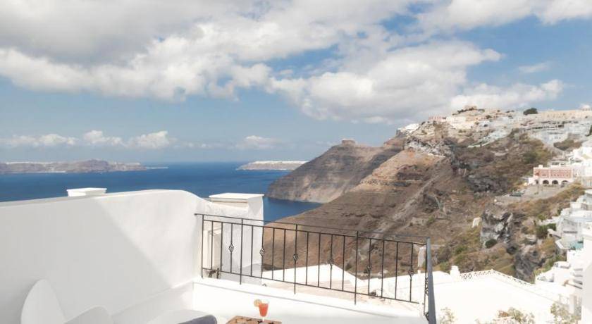 Photo of Others in Fira