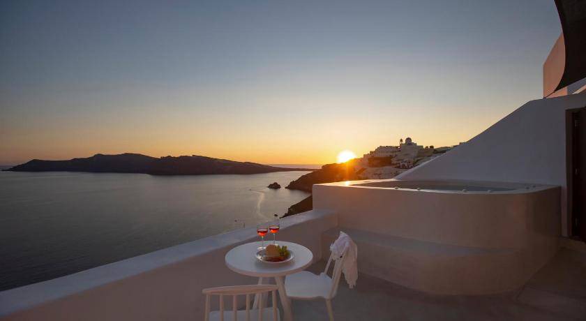 Photo of Others in Oia