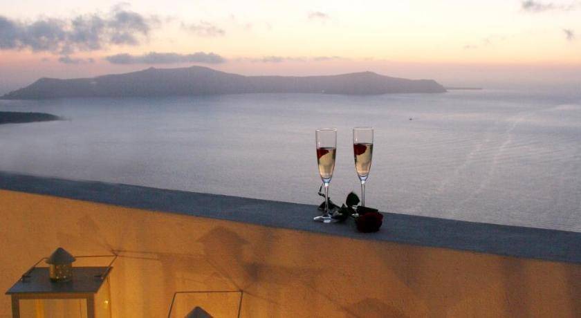 Photo of Others in Fira