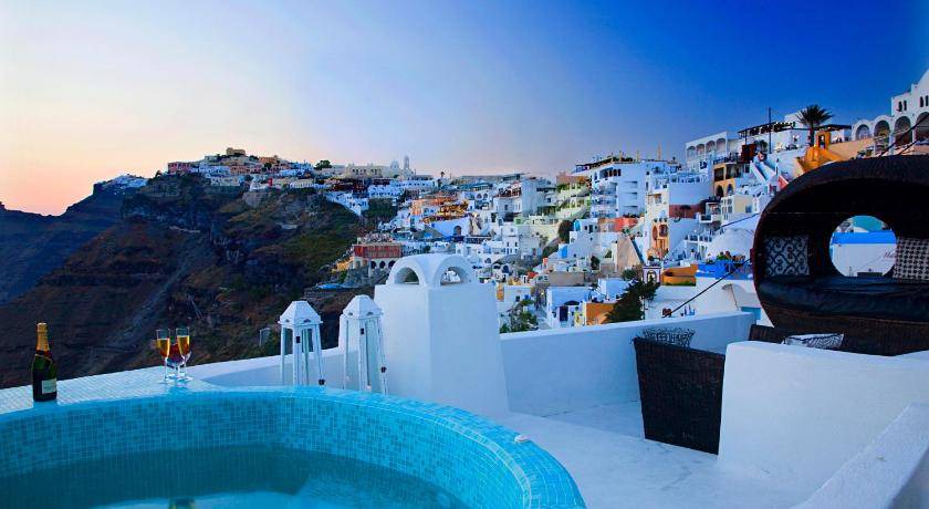 Photo of Others in Fira