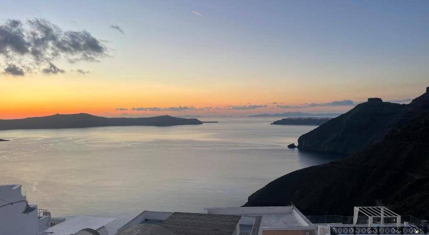 Photo of Others in Fira