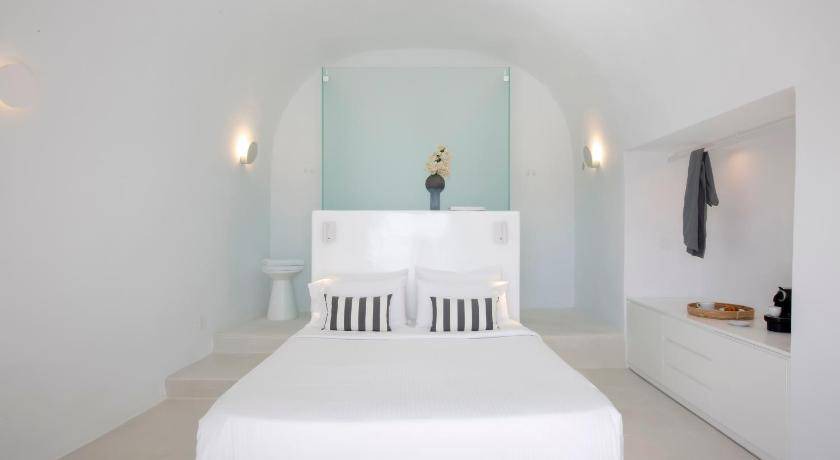 Photo of Others in Oia