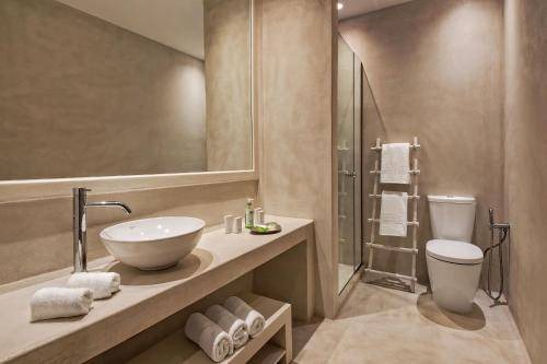 Photo of Bathroom in Kamari