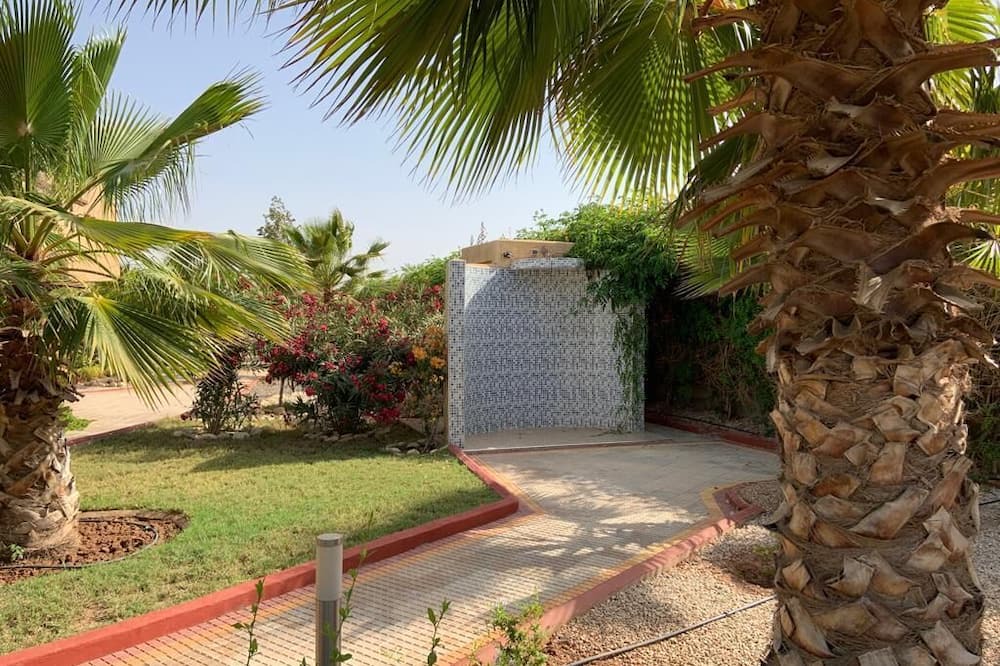 Photo of Outdoor in Issen