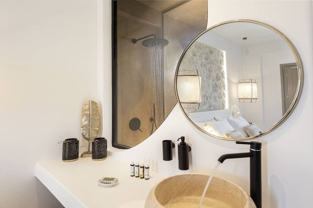 Photo of Bathroom in Exo Gonia