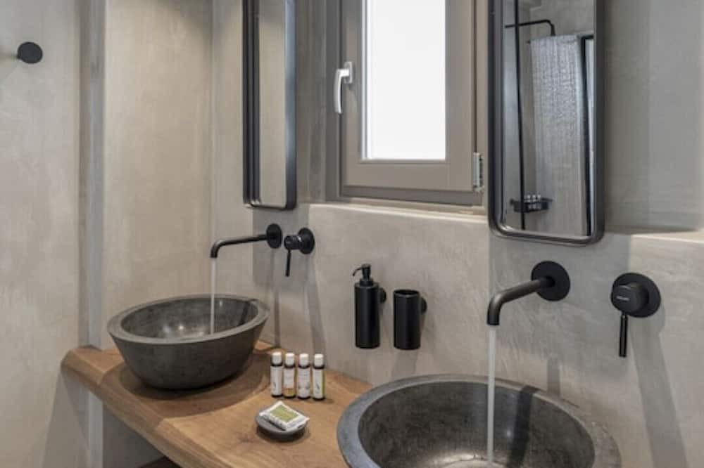 Photo of Bathroom in Exo Gonia