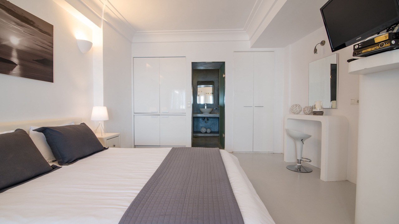 Photo of Bedroom in Imerovigli