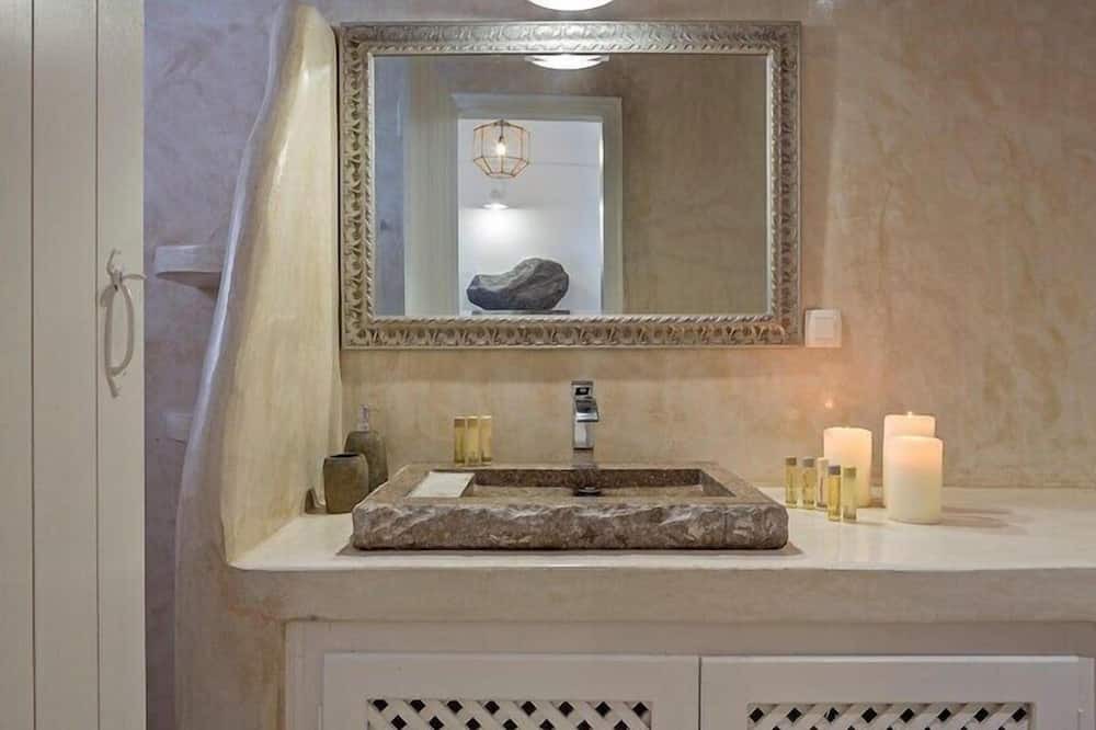 Photo of Bathroom in Imerovigli